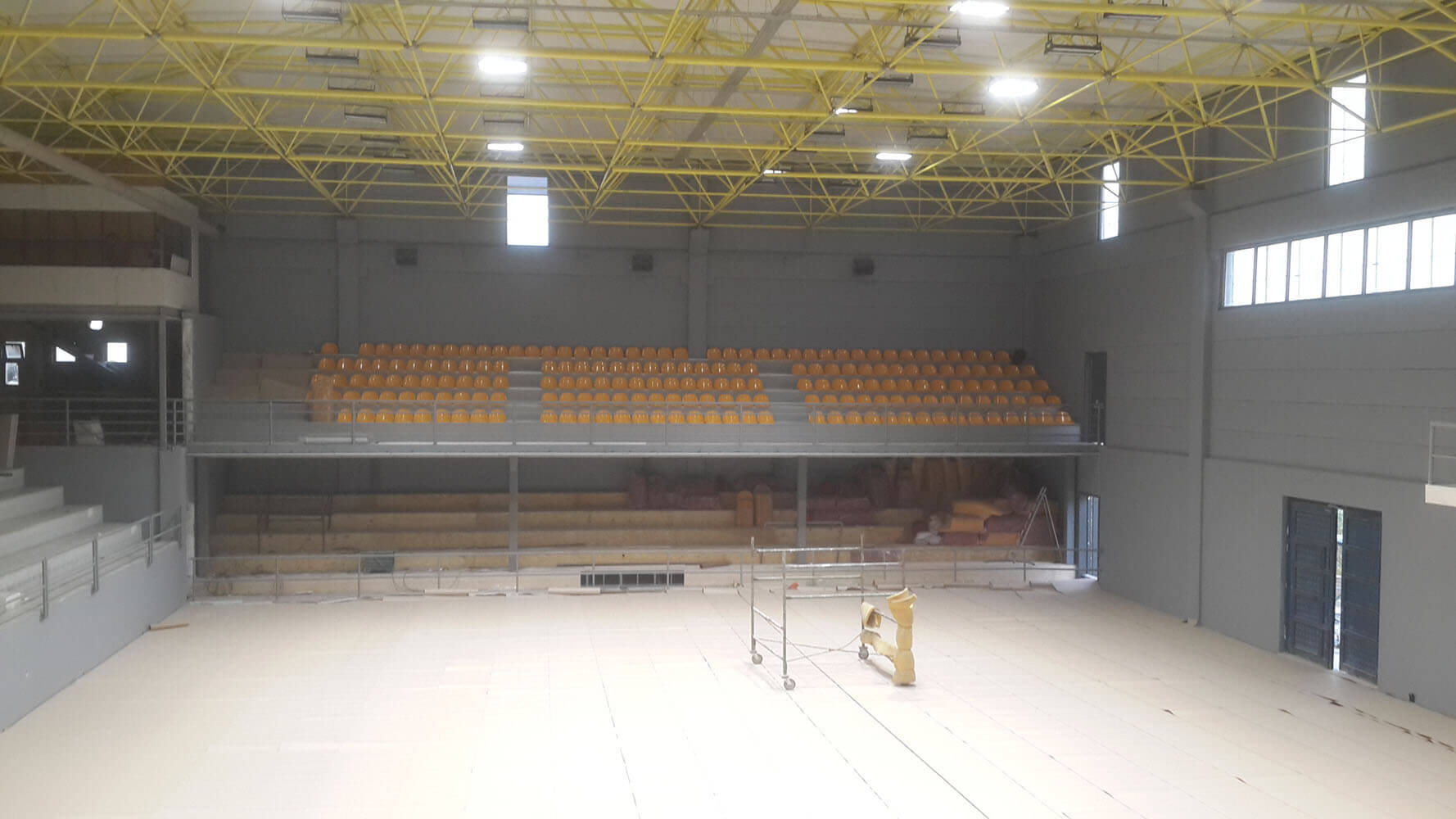 Galatasay Spor Kul�b� �ift Kat �elik Trib�n�